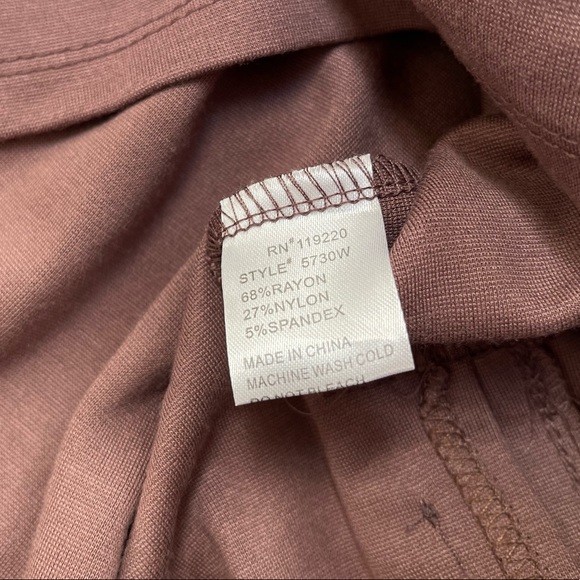 🍀Ashley Blue mauve stretch skirt with gold buttons - Picture 7 of 8